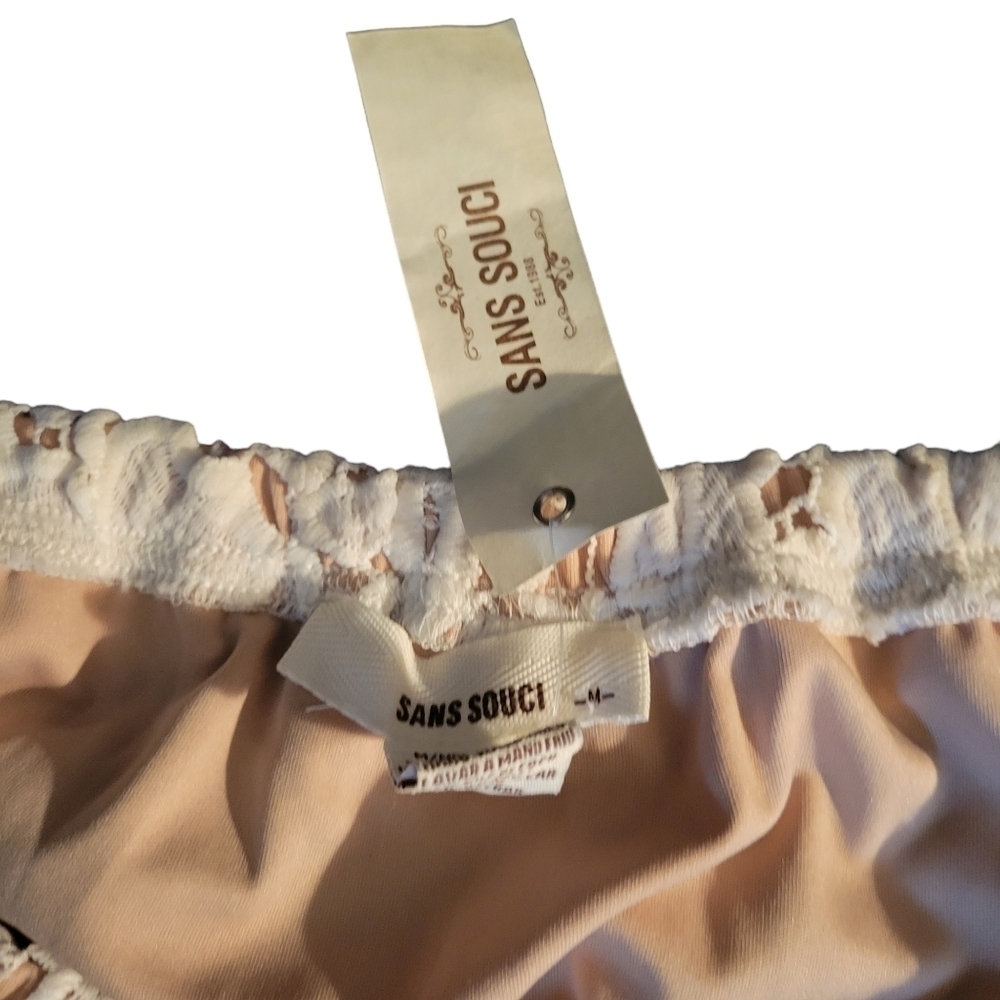 Sans Souci White Lace Skirt Size M Lined NWT - Picture 2 of 2